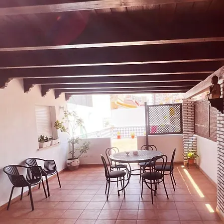 Apartment Atico En El Centro Junto Al Mar